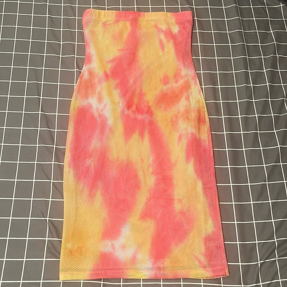 Yellow Pink & White tube top dress. Size.L. Can also be used as a skirt.